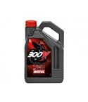 МАСЛО ДВИГАТЕЛНО MOTUL 300V FL ROAD RACING 5W30 4 Л.